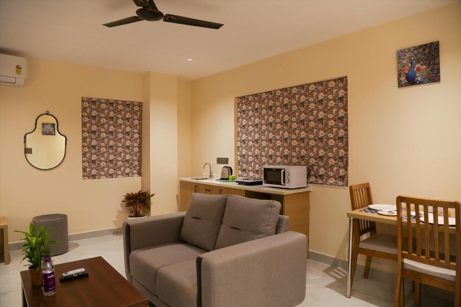 Lumis Studio Apartment Hyderabad Eksteriør bilde